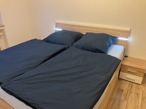 Bügeleisen/Bügelbrett, WLAN, Bettwäsche