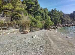 Beach - Kuća u mirnom malom mjestu u blizini prekrasne plaže savr šena za ugodan odmor (Donja Banda)