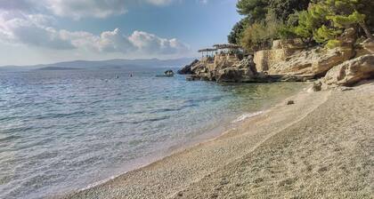 Kuća u mirnom malom mjestu u blizini prekrasne plaže savršena za ugodan odmor