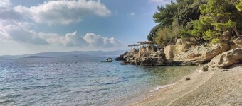 Kuća u mirnom malom mjestu u blizini prekrasne plaže savršena za ugodan odmor