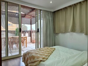 2 habitaciones, tabla de planchar con plancha, internet y ropa de cama 