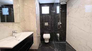 Deluxe-dobbeltværelse - balkon - byudsigt | Badeværelse