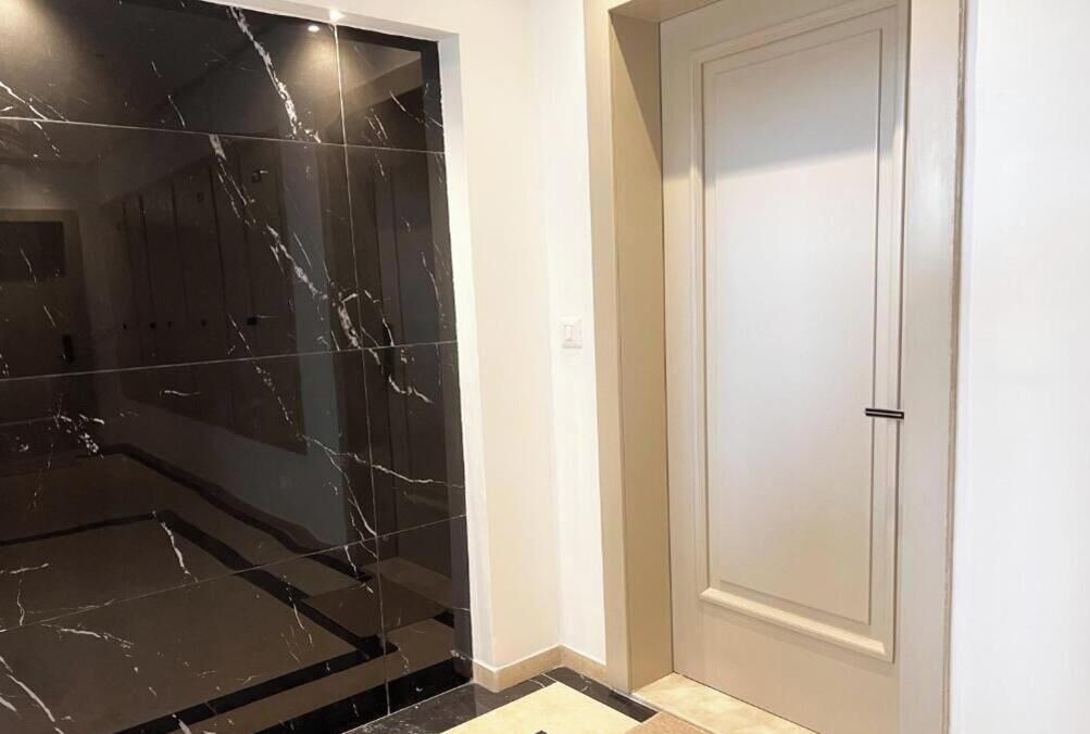 Deluxe tweepersoonskamer, balkon, uitzicht op stad | Interieur