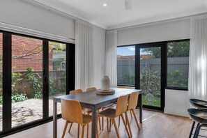 Dining - Parkside Haven - 4BR/2.5Bath + EV Charger (Parkside)
