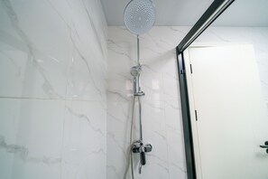 Slippers - Tyms 3BR 2BA Apt  Gubei Fully Furnished (Shanghai)