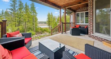 Brick House | WATERFRONT | 4 BDR | Tobermory