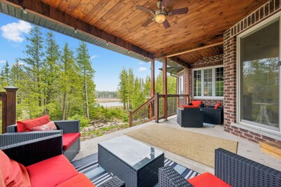 Brick House | Waterfront | 4 BDR | Tobermory