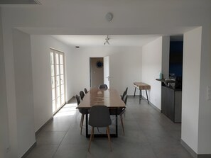 House | Dining - Family Getaway Near the French Vineyards (Sury-en-Vaux)