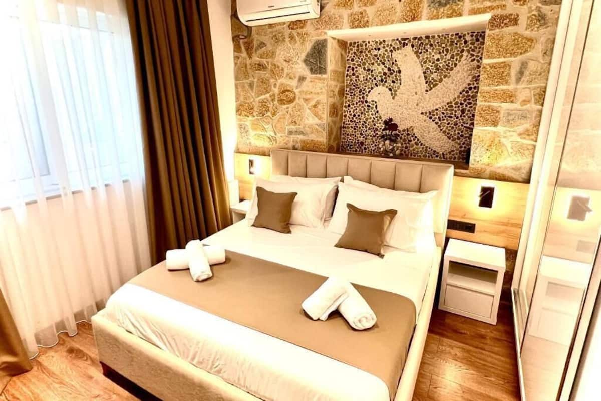 Suíte família, sacada | Cofres nos quartos, quartos à prova de som, Wi-Fi de cortesia