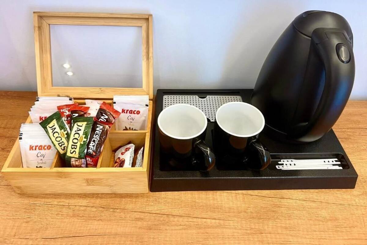 Kopi dan/atau pembancuh kopi