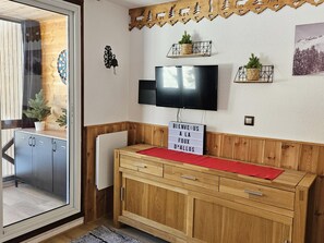 Apartment | Living room - Ski Base for 4 Near La Foux Lifts (Allos)