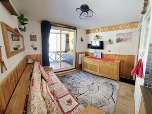 Apartment | Living room - Ski Base for 4 Near La Foux Lifts (Allos)