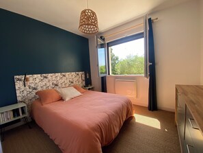 3 Schlafzimmer, Bügeleisen/Bügelbrett, WLAN, Bettwäsche