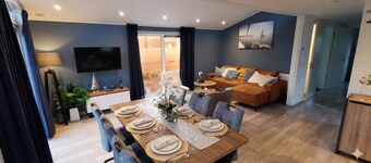 Between dunes and sea 5 min. to the beach: Modern feel-good house for 6 pers.