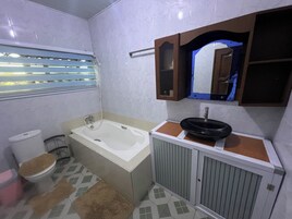 Quarto conforto | Banheiro
