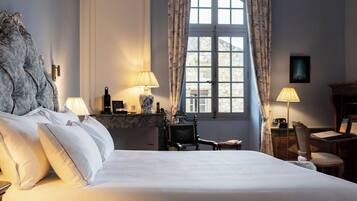 14 bedrooms, iron/ironing board, WiFi