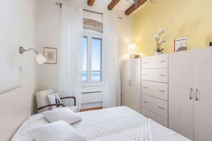 1 bedroom, WiFi - Holiday flat with air conditioning and sea view (Poreč)