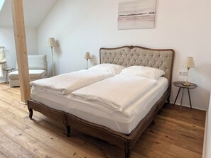 2 bedrooms, free WiFi, bed sheets - Vacation apartment Heuboden Gut Osterhausen Butjadingen - Relaxation in nature (Butjadingen)