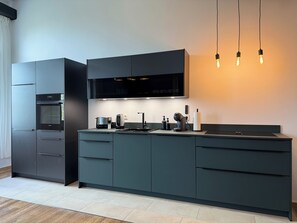 Fridge, oven, stovetop, dishwasher - Vacation apartment Heuboden Gut Osterhausen Butjadingen - Relaxation in nature (Butjadingen)