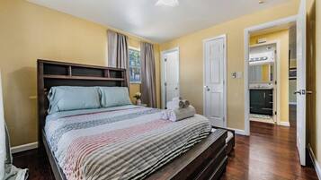 Ferros/tábuas de passar roupa, Wi-Fi, roupa de cama