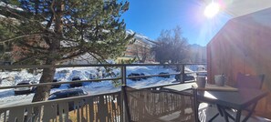 View from property - Mountain Home, Balcony & Ski Access (Les Deux Alpes)