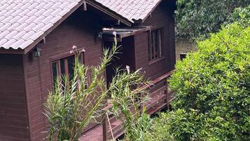 Classic Cabin, Lagoon View | Exterior