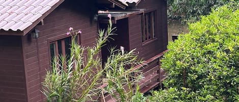 Classic Cabin, Lagoon View | Exterior