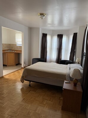 2 bedrooms, WiFi, bed sheets, wheelchair access