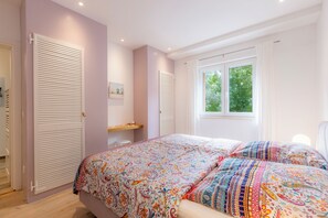 Zimmersafe, Bügeleisen/Bügelbrett, Reisekinderbett, kostenloses WLAN