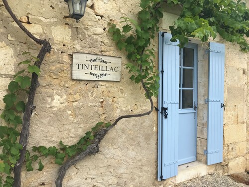 Beautifully restored Farmhouse in the heart of the countryside with private pool