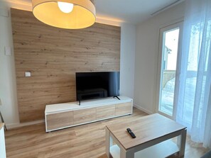 Living area - Renovated Mountain Studio in Candanchú for 4 Pers. (Aisa-Candanchú)