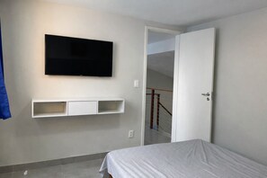 Tabla de planchar con plancha y wifi 