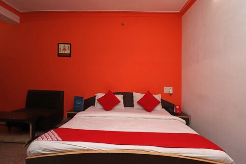 Townhouse GE Road Raipur Formerly Ratan