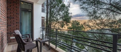 Deluxe Room, Valley View | Property grounds