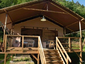 Outdoor dining - Family Mobile Home - Relaxing Terrace (Peyreleau)