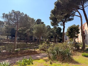 Property grounds - Quiet T2 Apartment, 4 Pers, Parking (Banyuls-sur-Mer)
