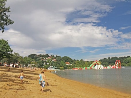 Beach. Mobile Home with Terrace for 5 People