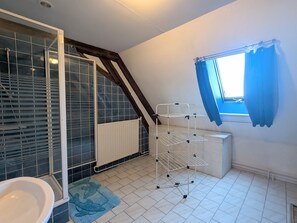 Interior - Countryside home near Châteauroux, family-friendly (Arthon)