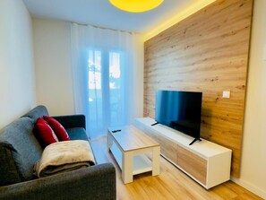 Living area - Modern Studio in Candanchú, 4 ppl, 2 beds (Aisa-Candanchú)