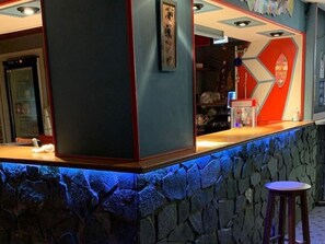 Bar (on property) - Comfort Mobile Home for 6 in Chazelles-sur-Lyon (Chazelles-sur-Lyon)