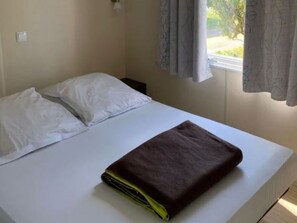 2 bedrooms, free WiFi - Cozy Mobile Home for 2, Terrace (Arvert)