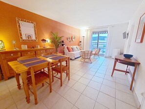 Interior - Cozy 1BR with A/C and parking at Bormes-les-Mimosas (Bormes-les-Mimosas)