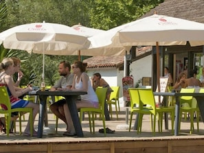 Outdoor dining - Cozy Mobile Home Terrace 34m² in Bidart (Bidart)