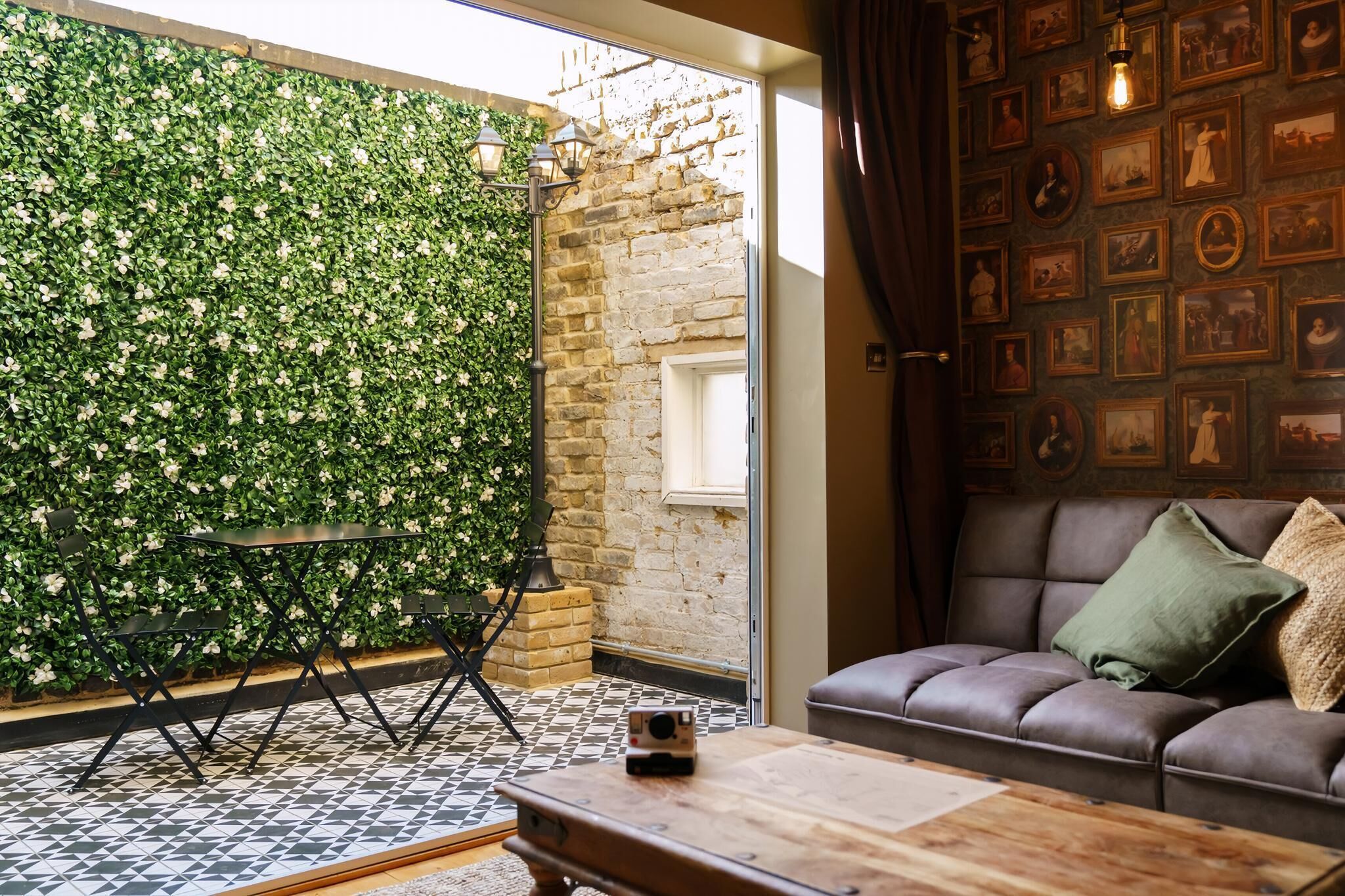 Apartment (One-Bedroom Standard Apartment) | Free WiFi, bed sheets