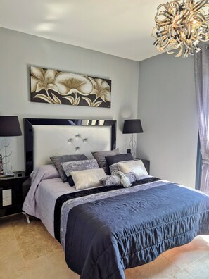 Bügeleisen/Bügelbrett, WLAN, Bettwäsche