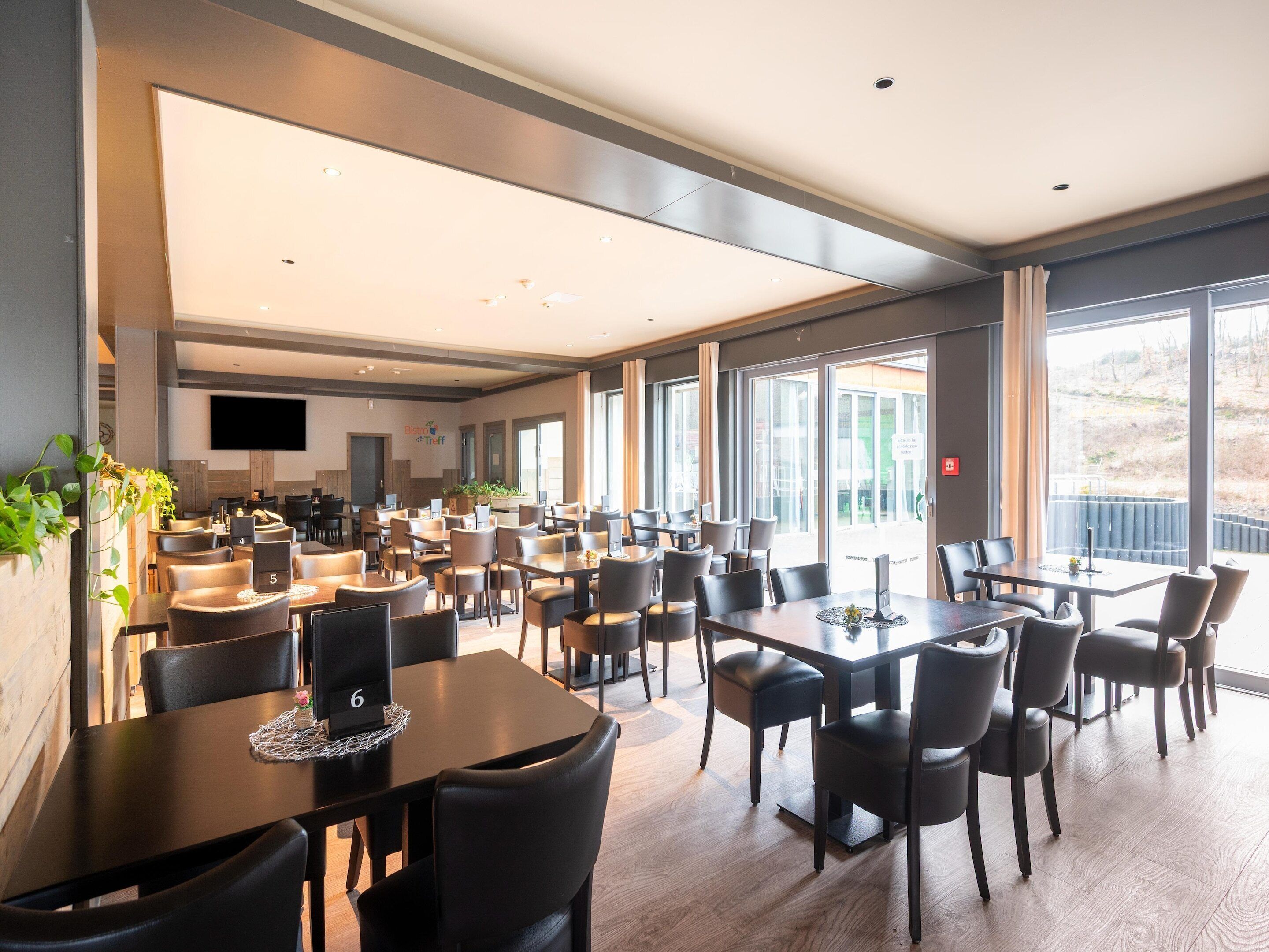 Apartment | Dining