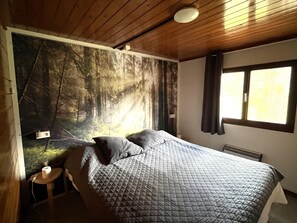 House | 2 bedrooms, individually furnished, bed sheets - Cozy Chalet for 6 People (Rendeux)