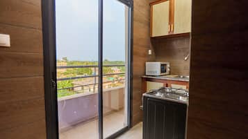 Family Twin Room, Balcony, City View | Interior