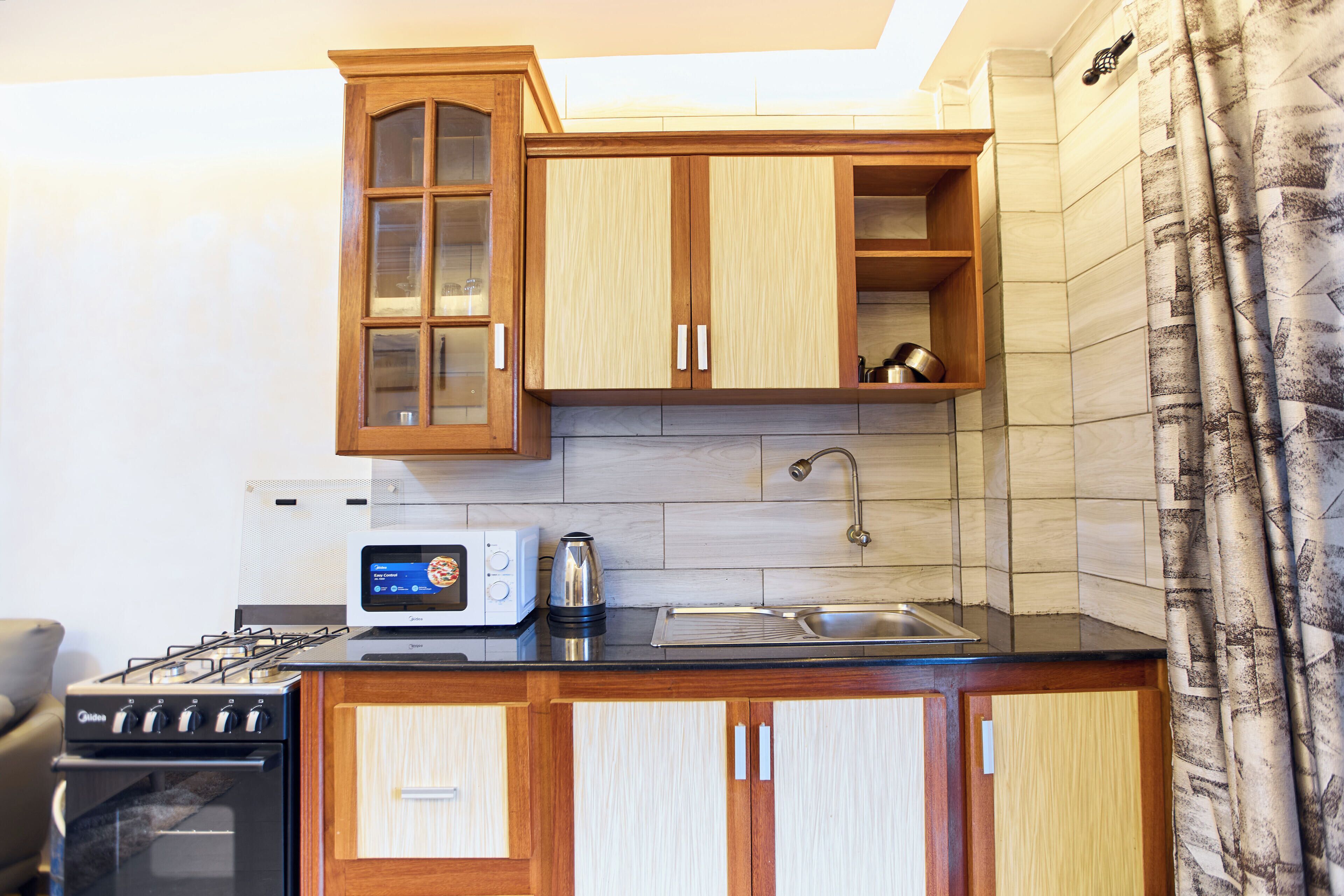 Luxury Suite, Balcony, City View | Private kitchen