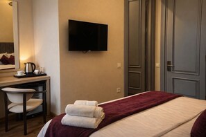 Double Room, Balcony, City View | In-room safe, blackout drapes, iron/ironing board, free WiFi - Maison Baku (Baku)